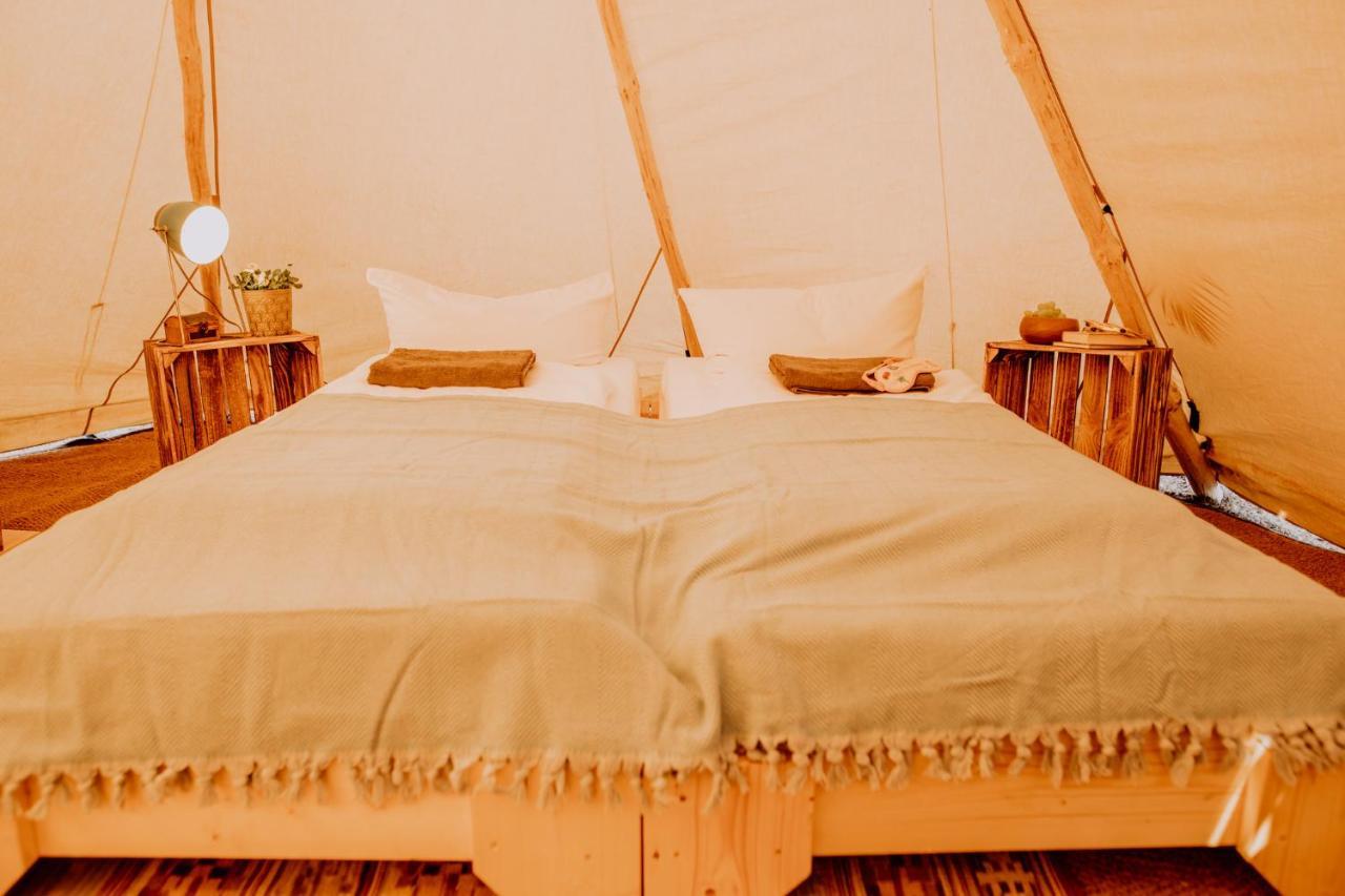 Raus Und Gut Glamping Am Graebendorfer See Drebkau المظهر الخارجي الصورة